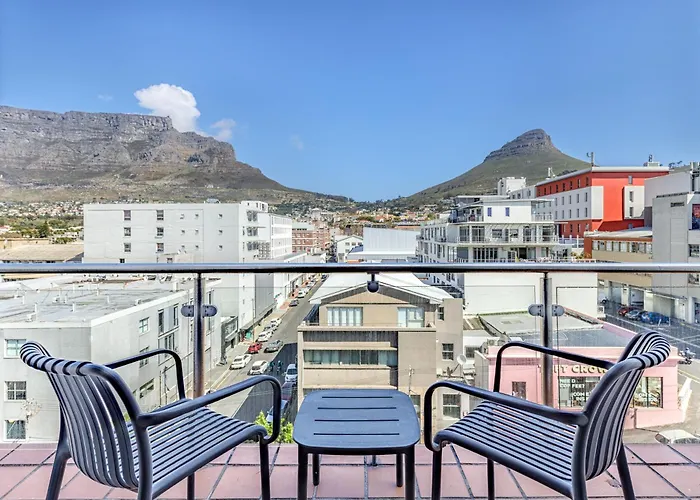 Cbd Loft With Mountain View, Balcony, Aircon, Parking