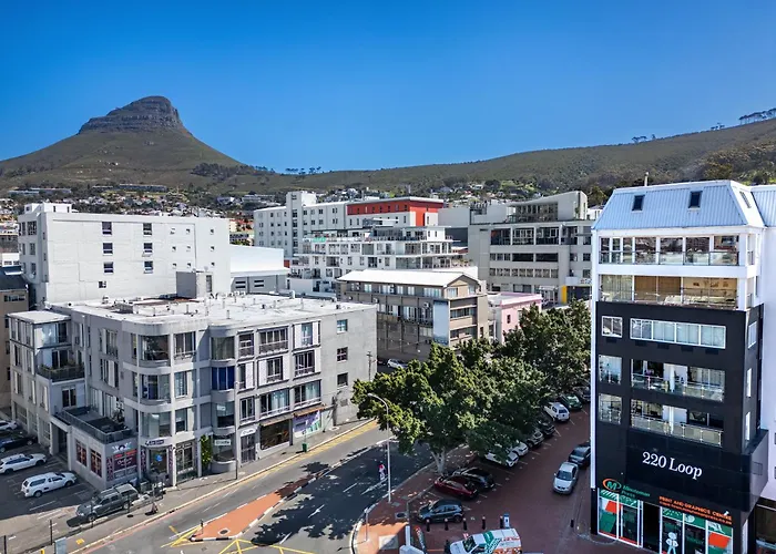 Cbd Loft With Mountain View, Balcony, Aircon, Parking